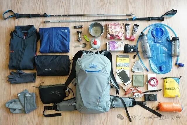 野外徒步需要什么装备?单日轻装户外装备指南_徒步, 登山-买户外